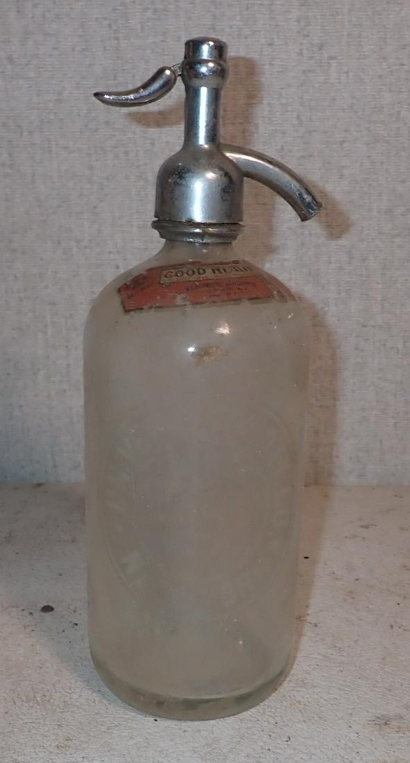 Universal New York Seltzer Bottle: Approx 11 1/2" tall