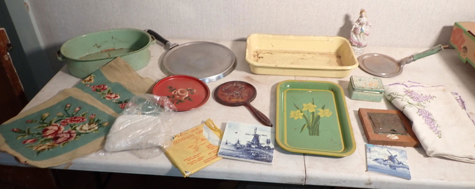 Agateware Beaded Purse Trays & Misc (1 of 6)