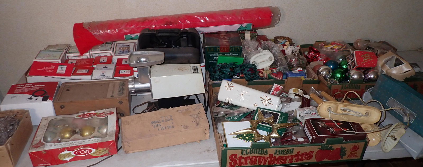 Christmas & Misc Table Contents (1 of 12)