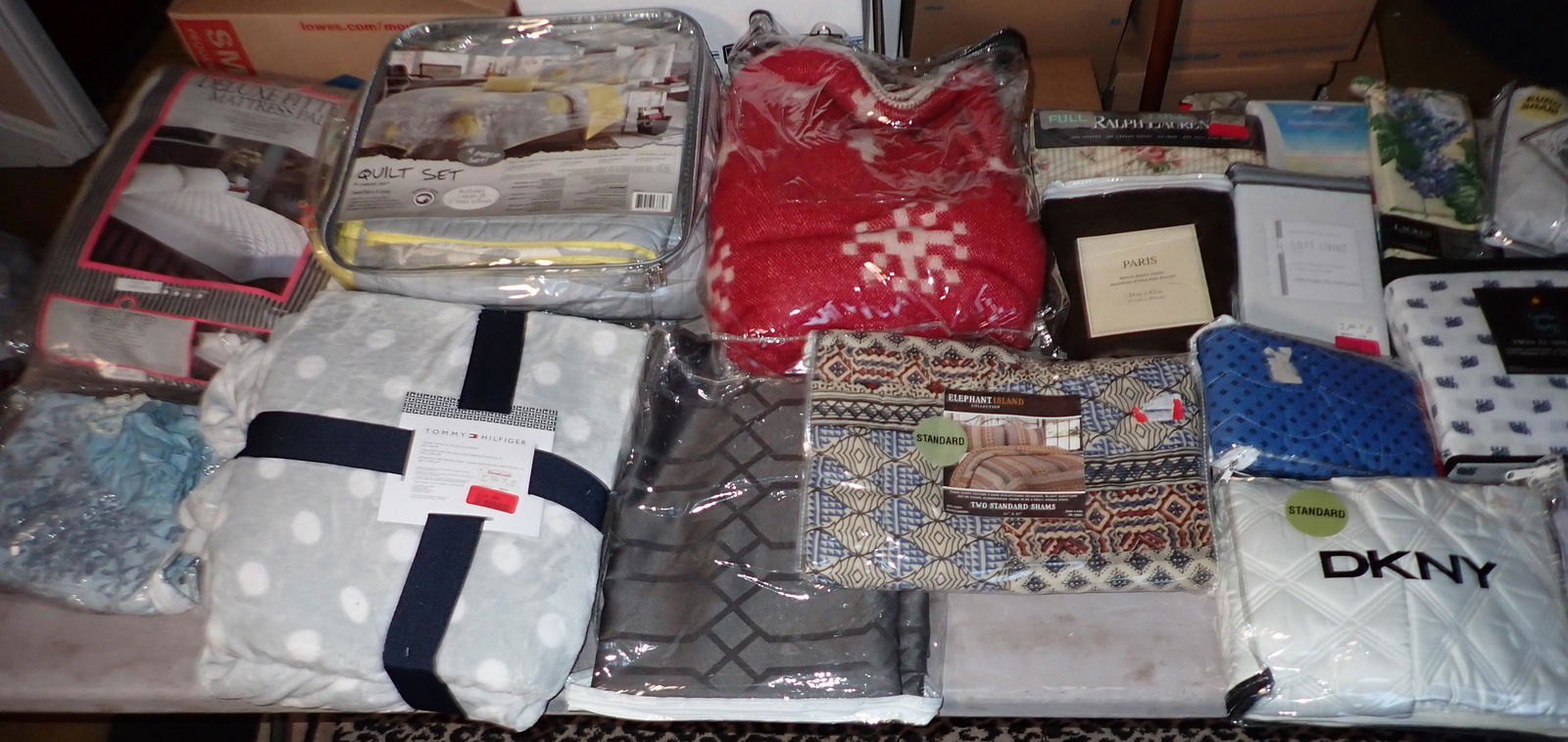 Sheets Blankets Shams Misc (1 of 7)