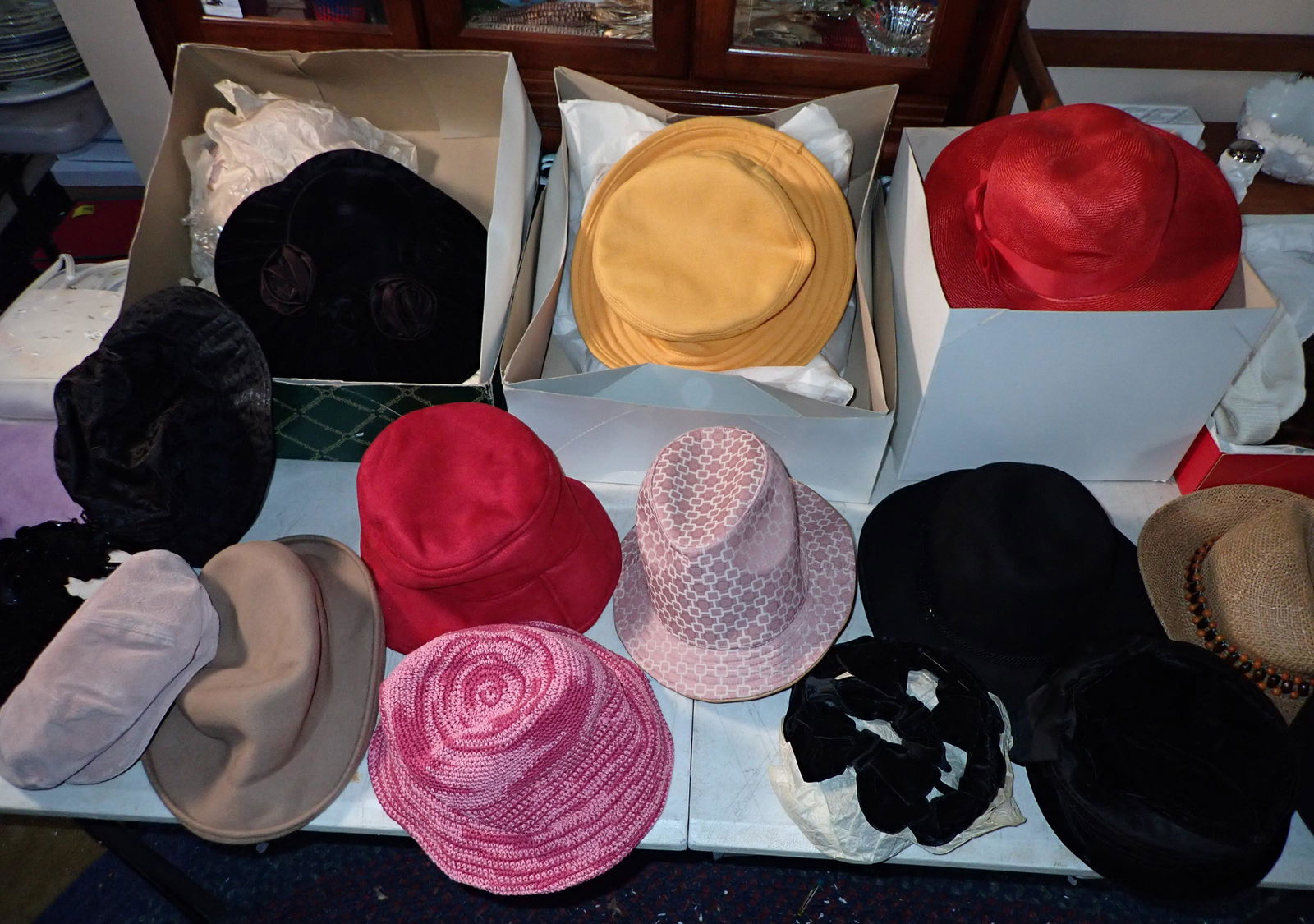 Womens Hats & Purses (1 of 7)