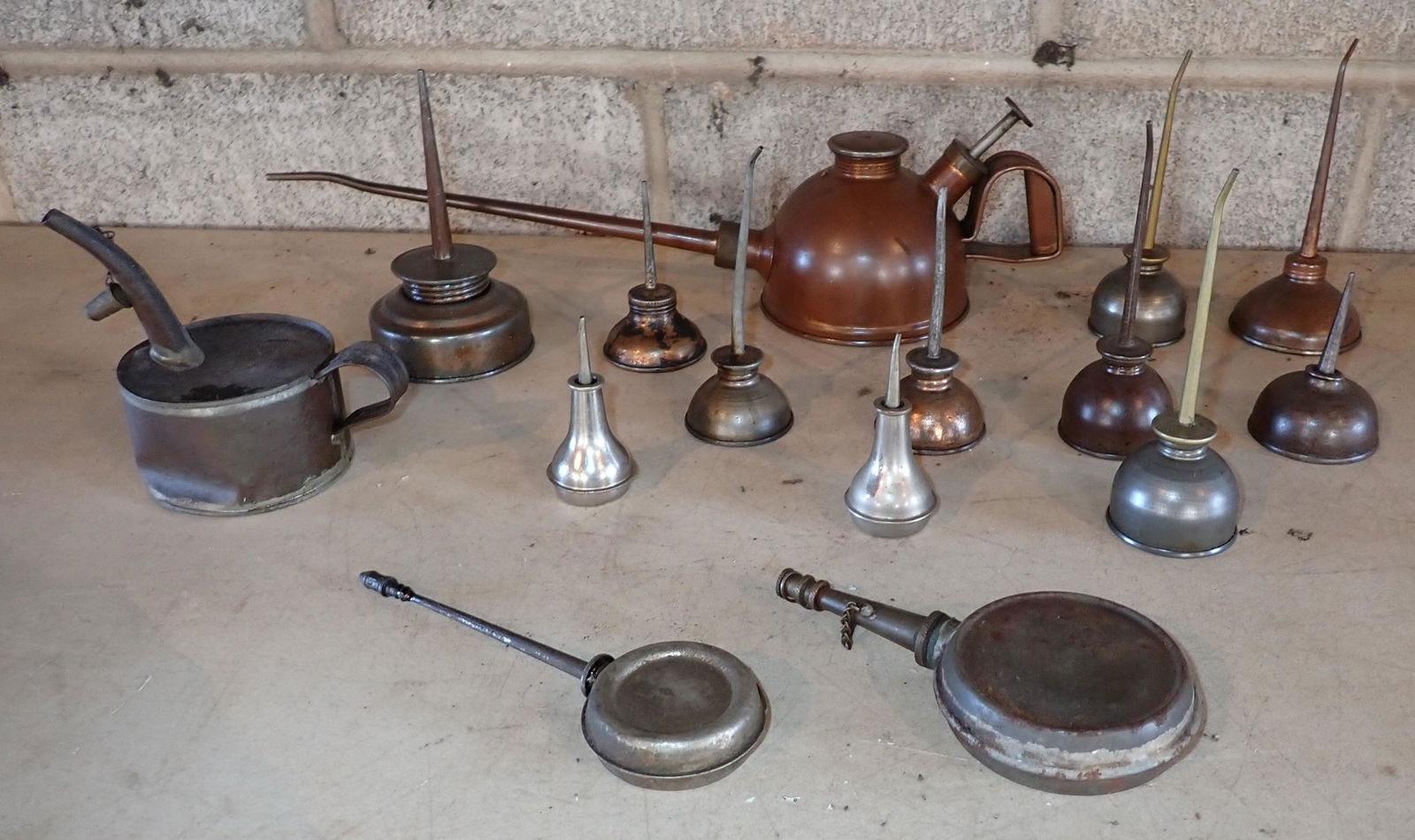 Vintage Oil Cans Incl Copper (1 of 3)