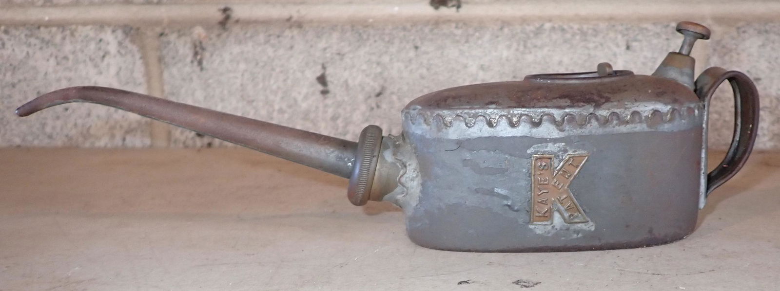 Antique Kaye's Oil Can (1 of 5)