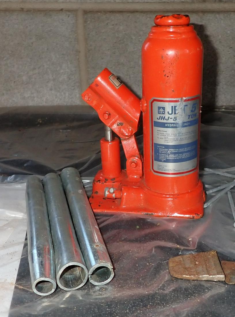 Jet 5 Ton Hydraulic Jack (1 of 2)