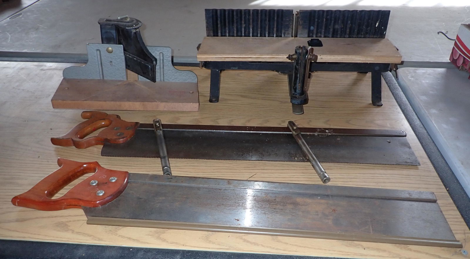 Miter Boxes & Saws (1 of 4)