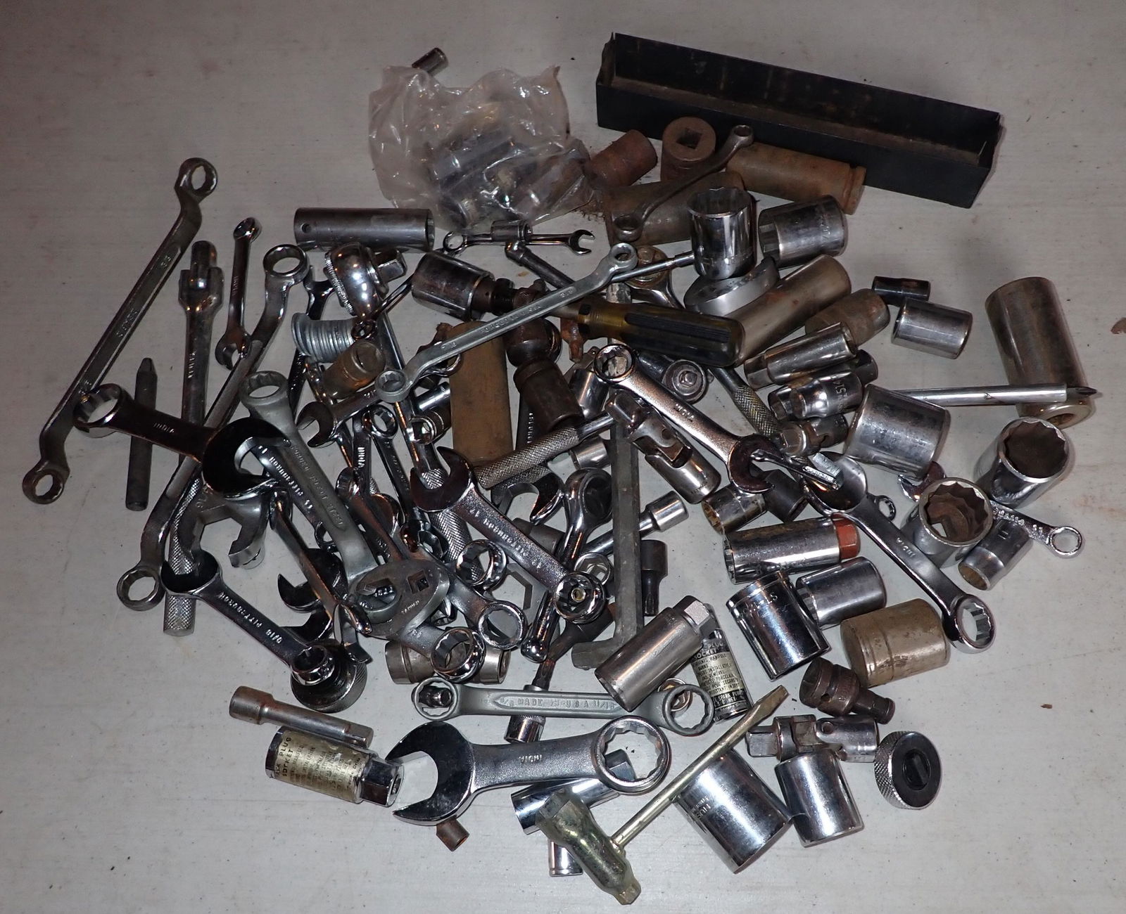 Misc Sockets Wrenches Tools (1 of 4)