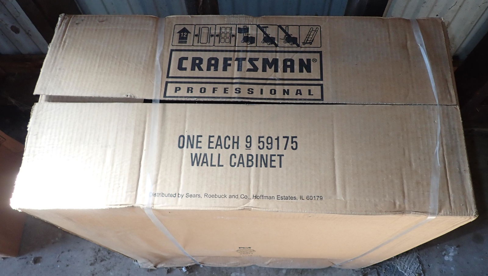 Craftsman Professional Wall Cabinet (1 of 2)