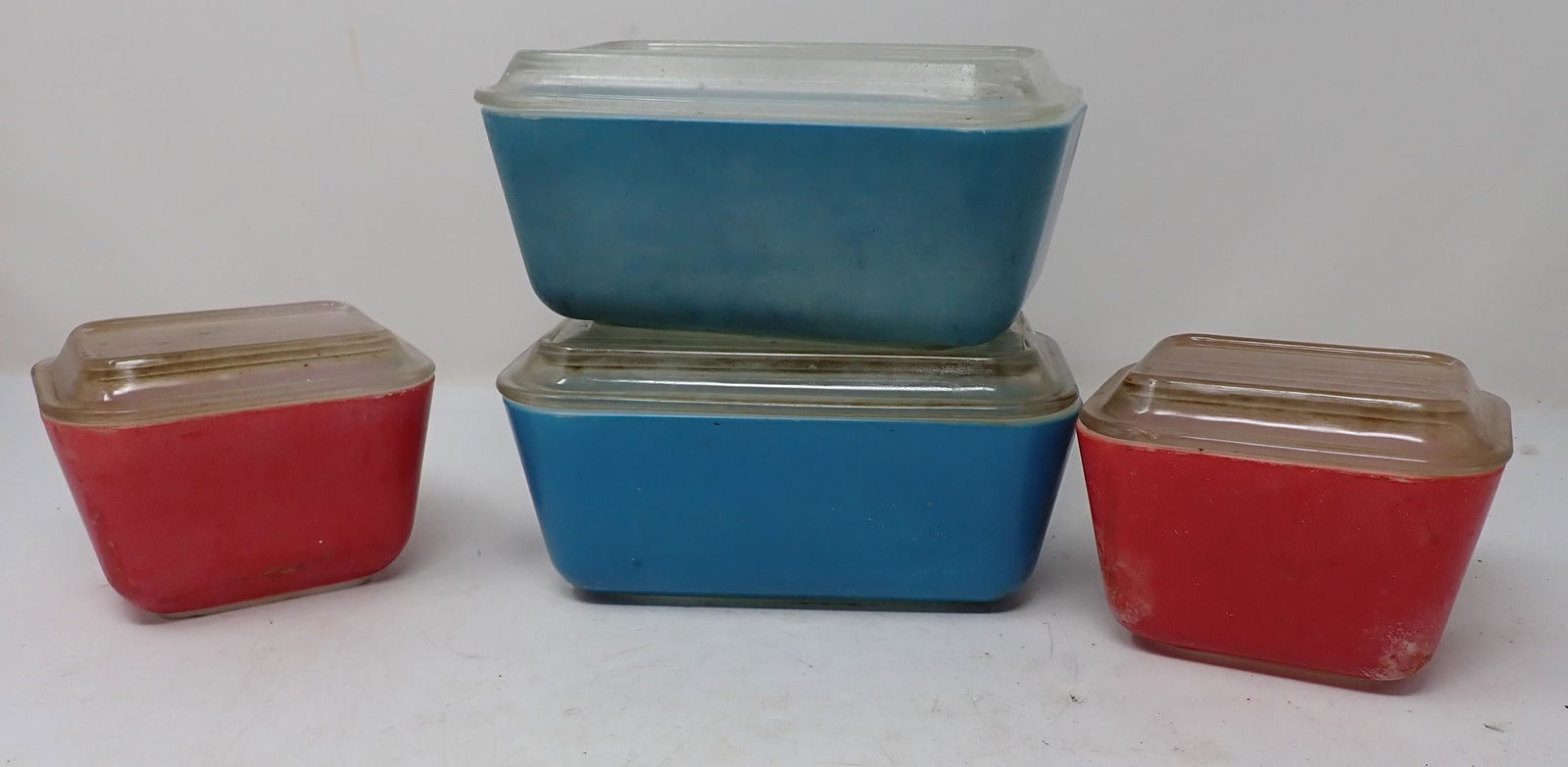 4 Pyrex Fridgey Dishes (1 of 1)