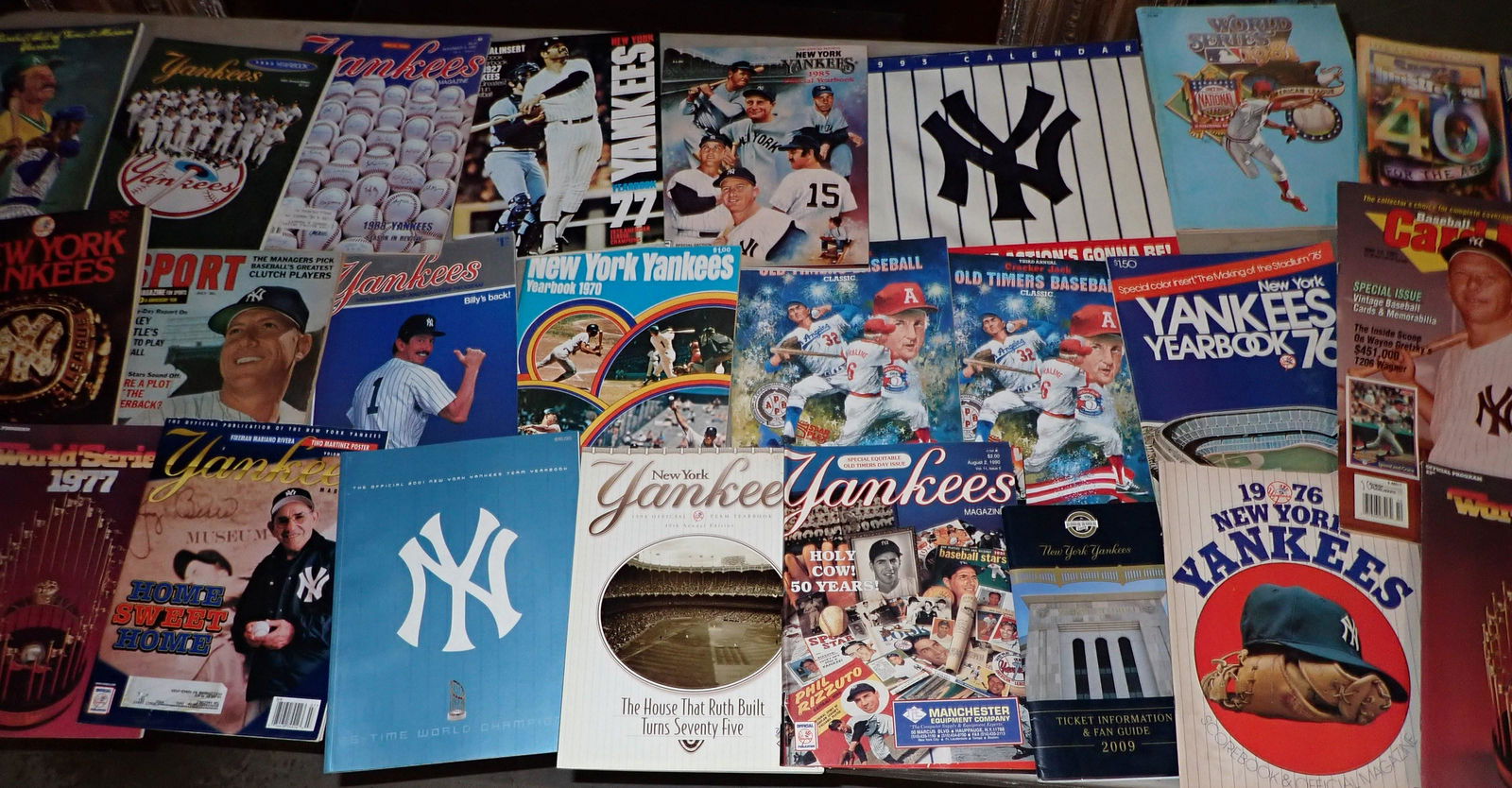 Yankees Yearbooks Souvenir Programs & Misc (1 of 4)