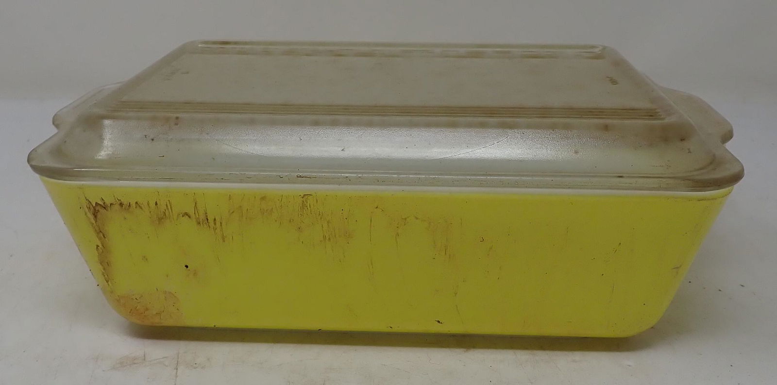 Yellow Pyrex Casserole (1 of 1)