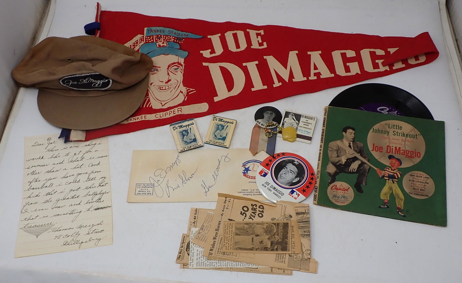 Joe Dimmagio Autograph Pennant Buttons Hat Misc (1 of 10)