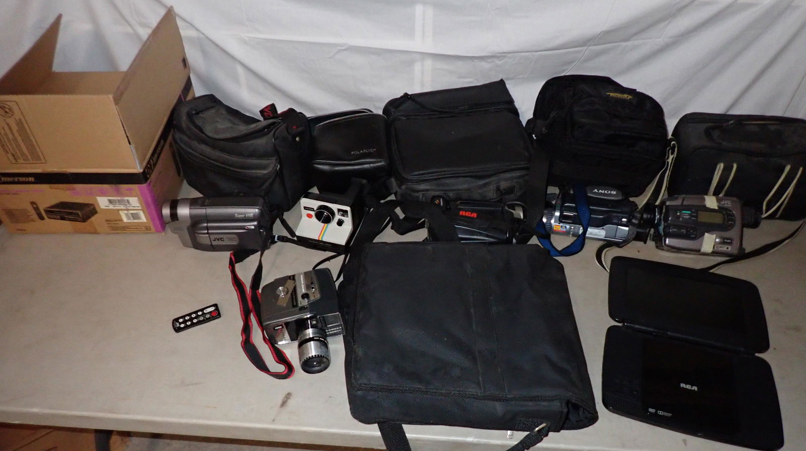 Cameras Video Cameras Cassette Recorder (1 of 6)