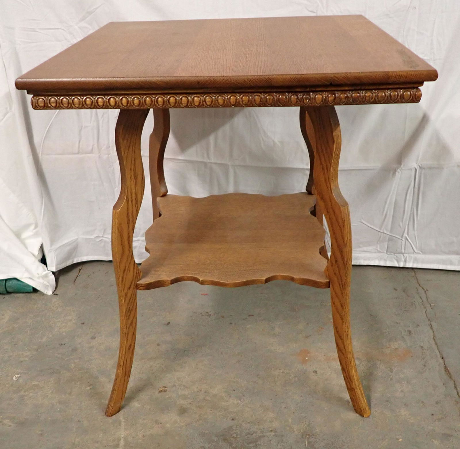 Oak Lamp Stand / Table (1 of 6)