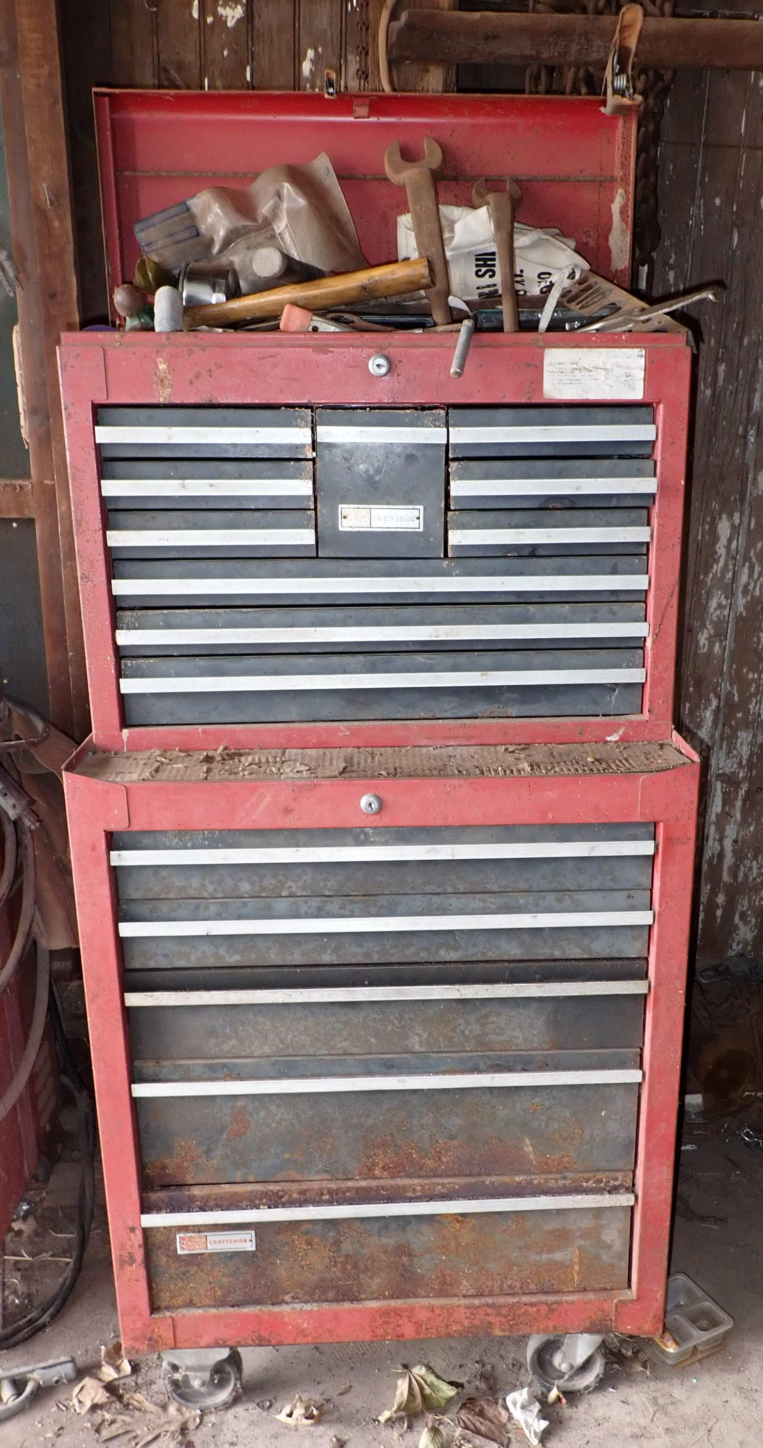 Craftsman Toolbox and Contents (1 of 11)