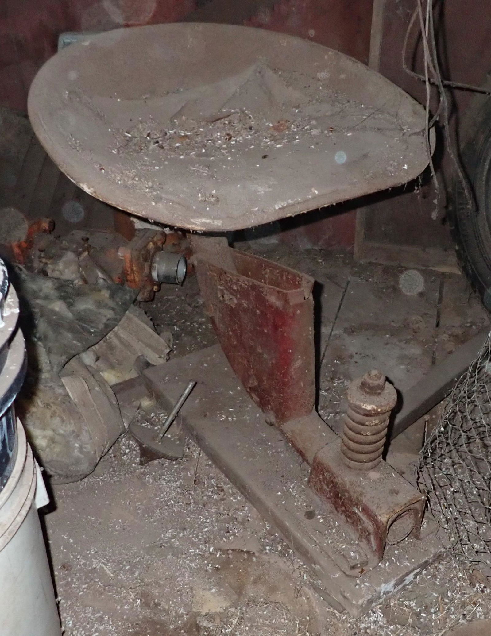 Cast Iron Seat: NO SHIPPING !