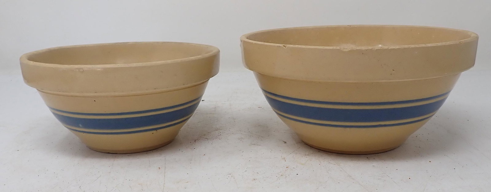 2 Mixing Bowls (1 of 2)