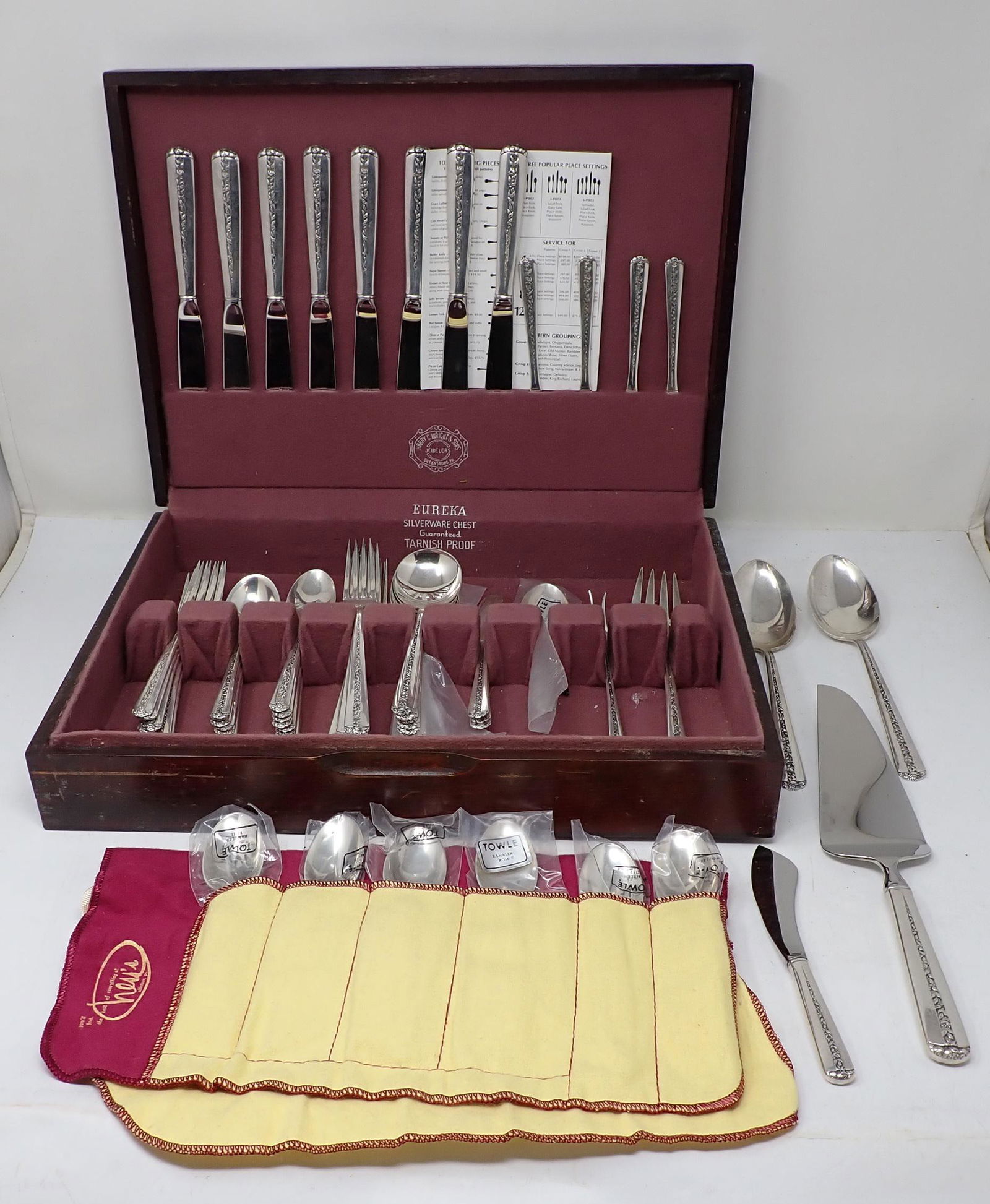 68 Piece Towle Sterling Silver Flatware Set (1 of 8)