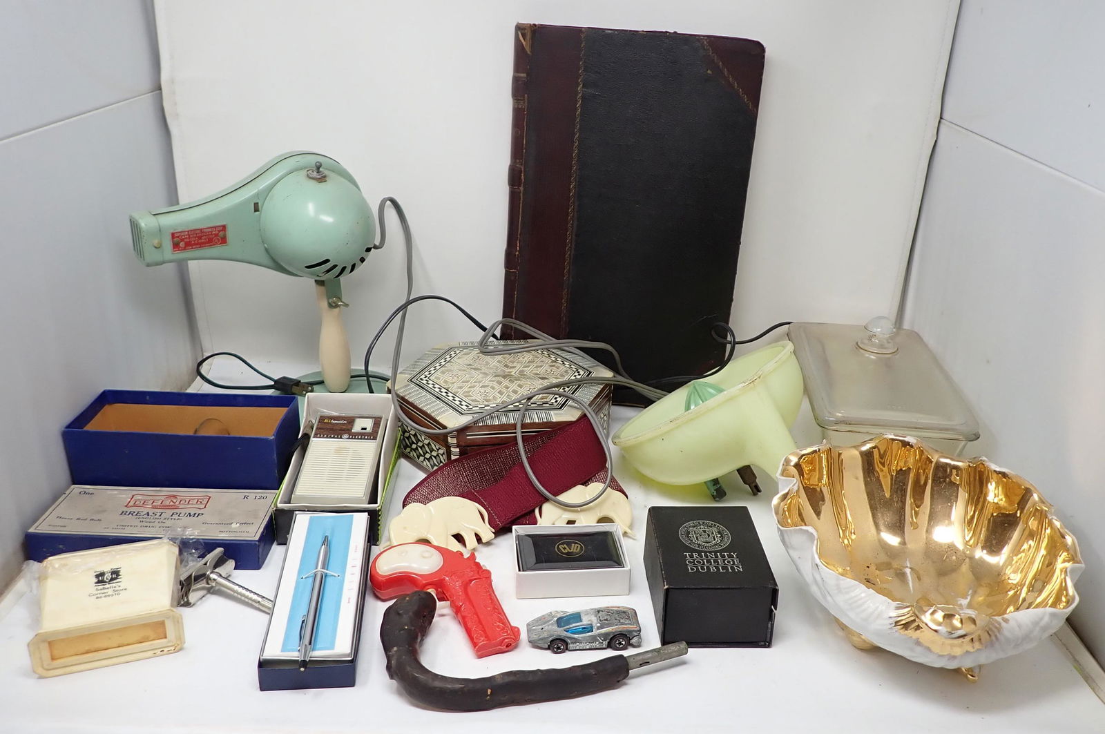 Vintage Hair Dryer Ledger Book Jadite Juicer Misc (1 of 6)