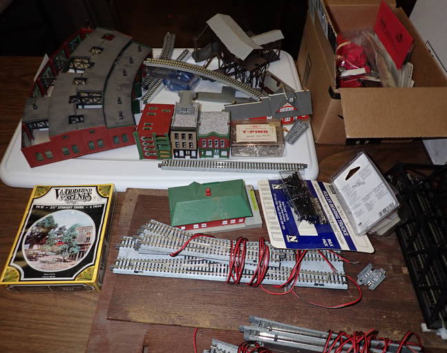HO / N Scale Train Buildings & Misc Dec 26, 2021 M.J. Stasak Jr. Auction and Appraisal