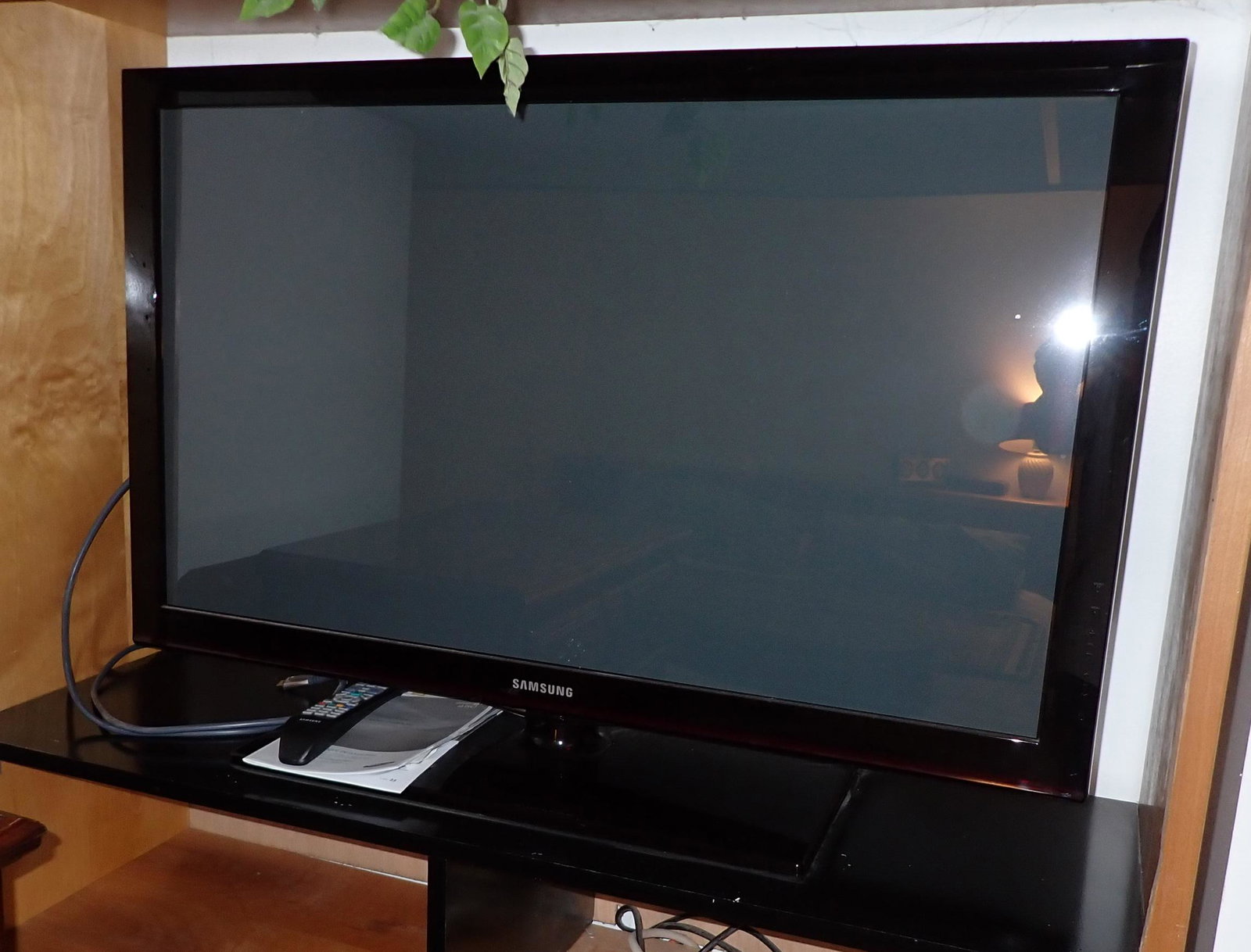 Samsung 42" Plasma TV (1 of 3)