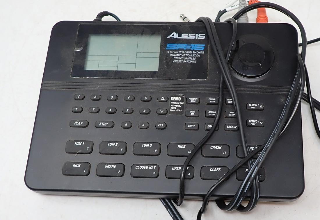 Alesis SR16 Digital Drum Machine (1 of 1)