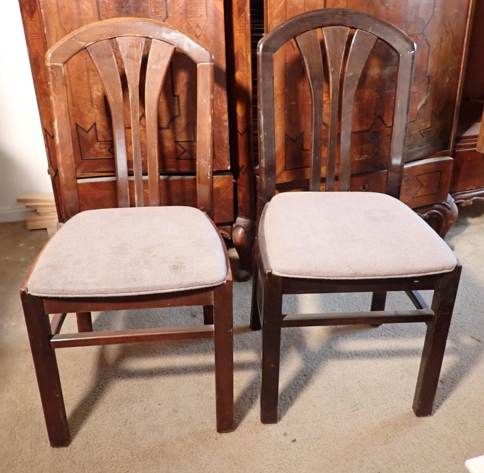 2 Shelby Williams Side Chairs: Approx 17" wide, 18 1/2" to seat, and 36 1/2" total height. NO SHIPPING ! One on right is a darker finish