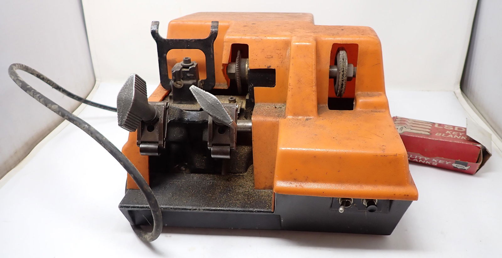 Vintage Key Machine (1 of 5)