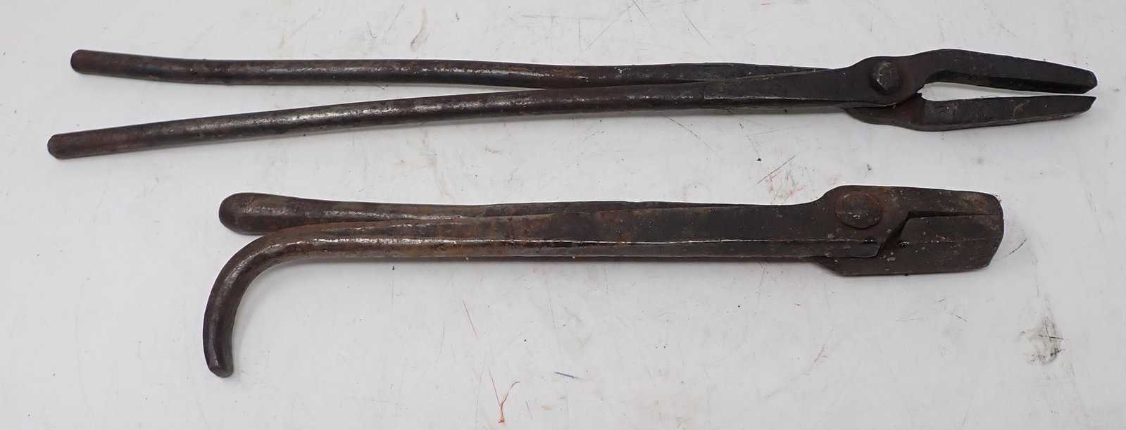 Blacksmith Tongs: Longest pair is approx 18 1/4" long