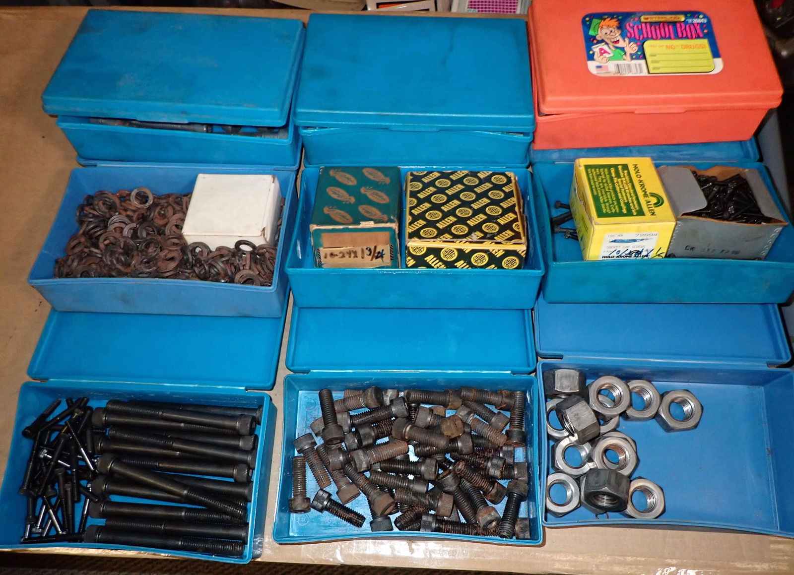 Lock Washers Nuts Misc Hardware (1 of 6)