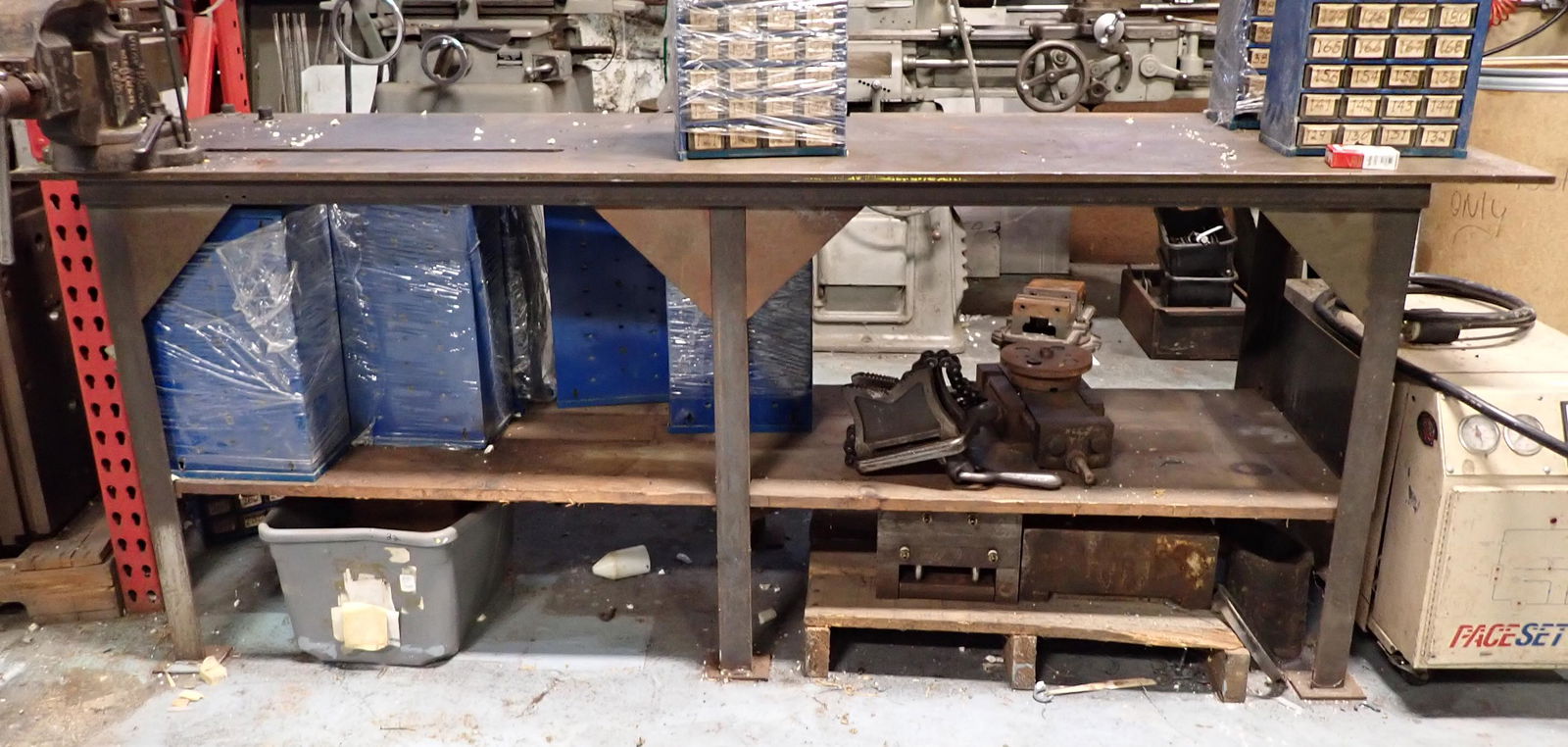 Steel Work Bench (1 of 6)