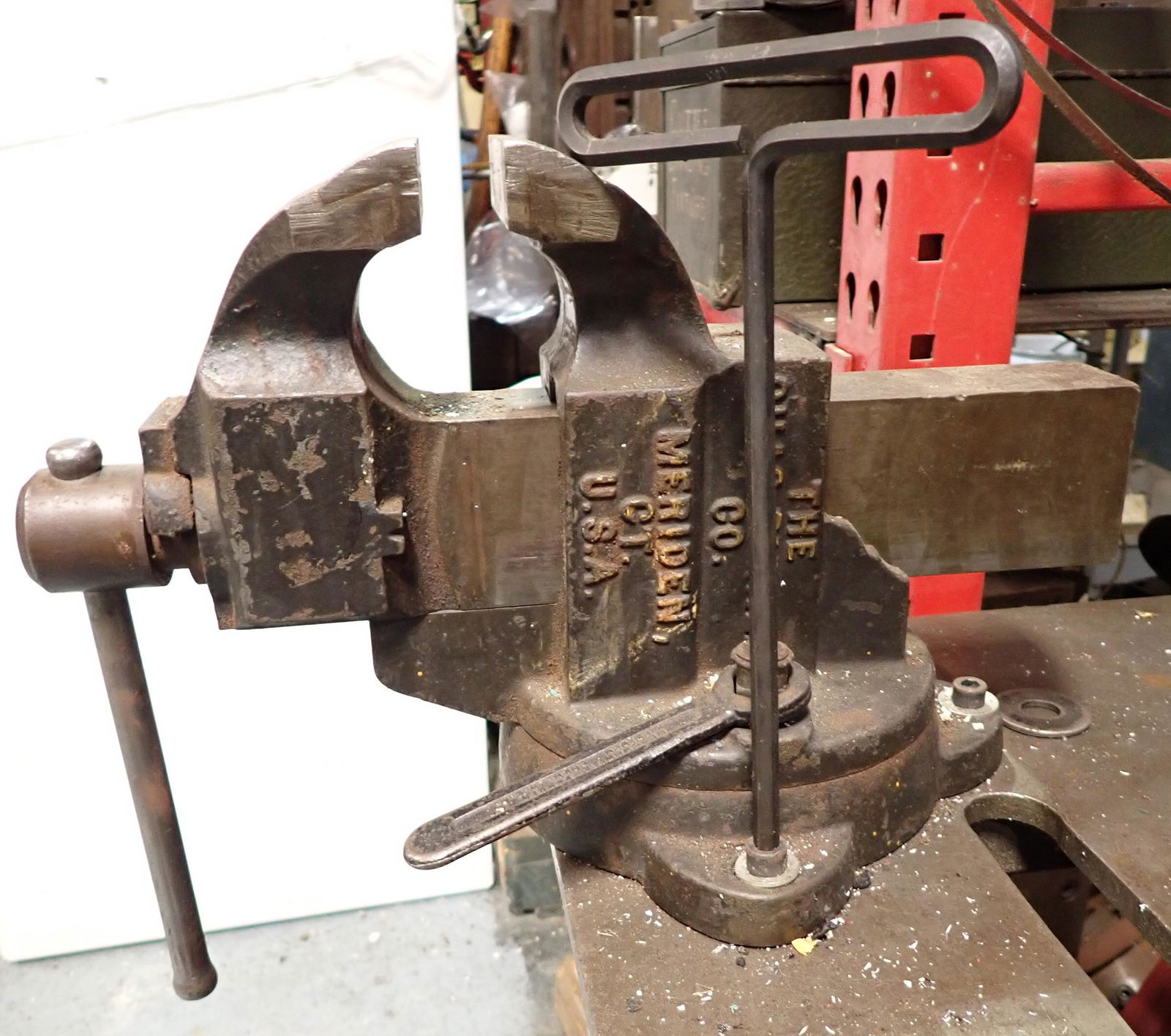 1930 Chas Parker 974 Swivel Vise (1 of 7)