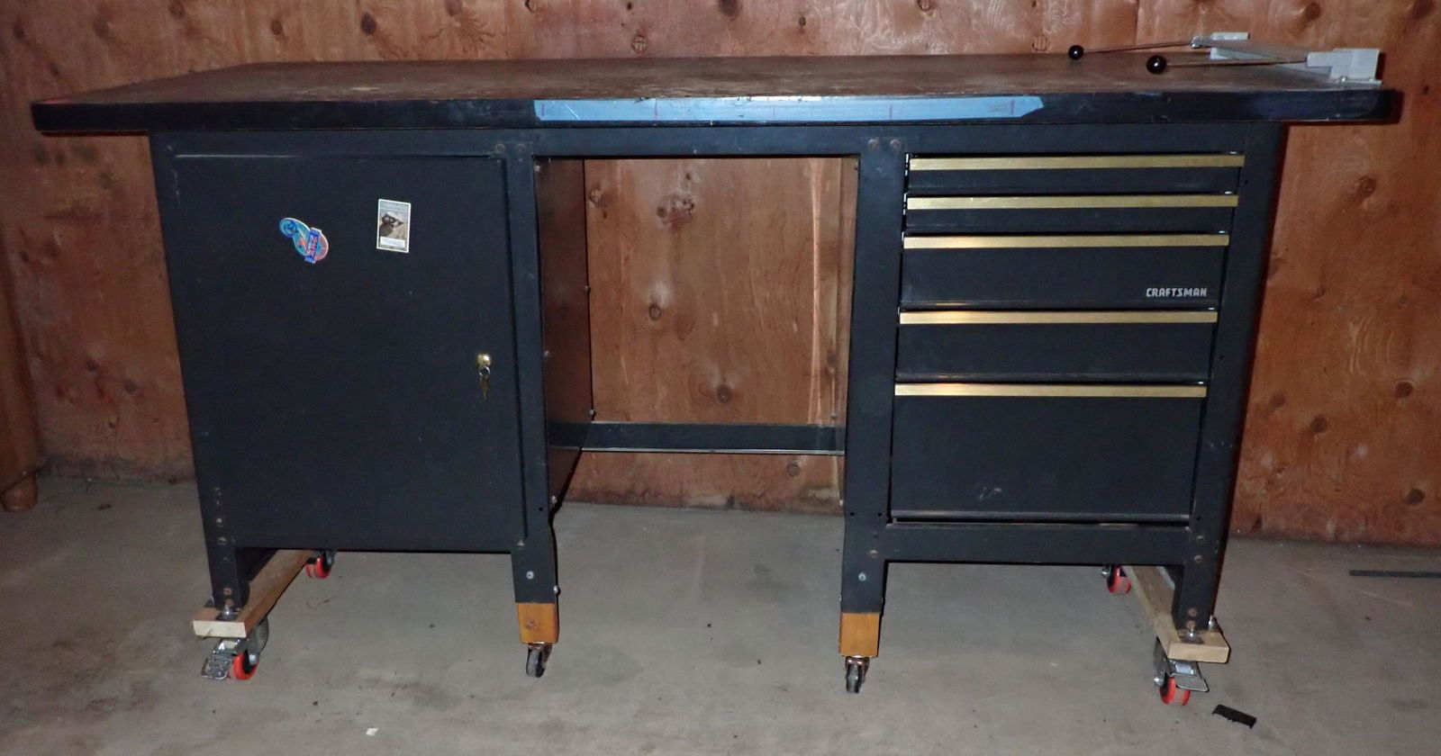 Craftsman Workbench / Tool Chest (1 of 4)