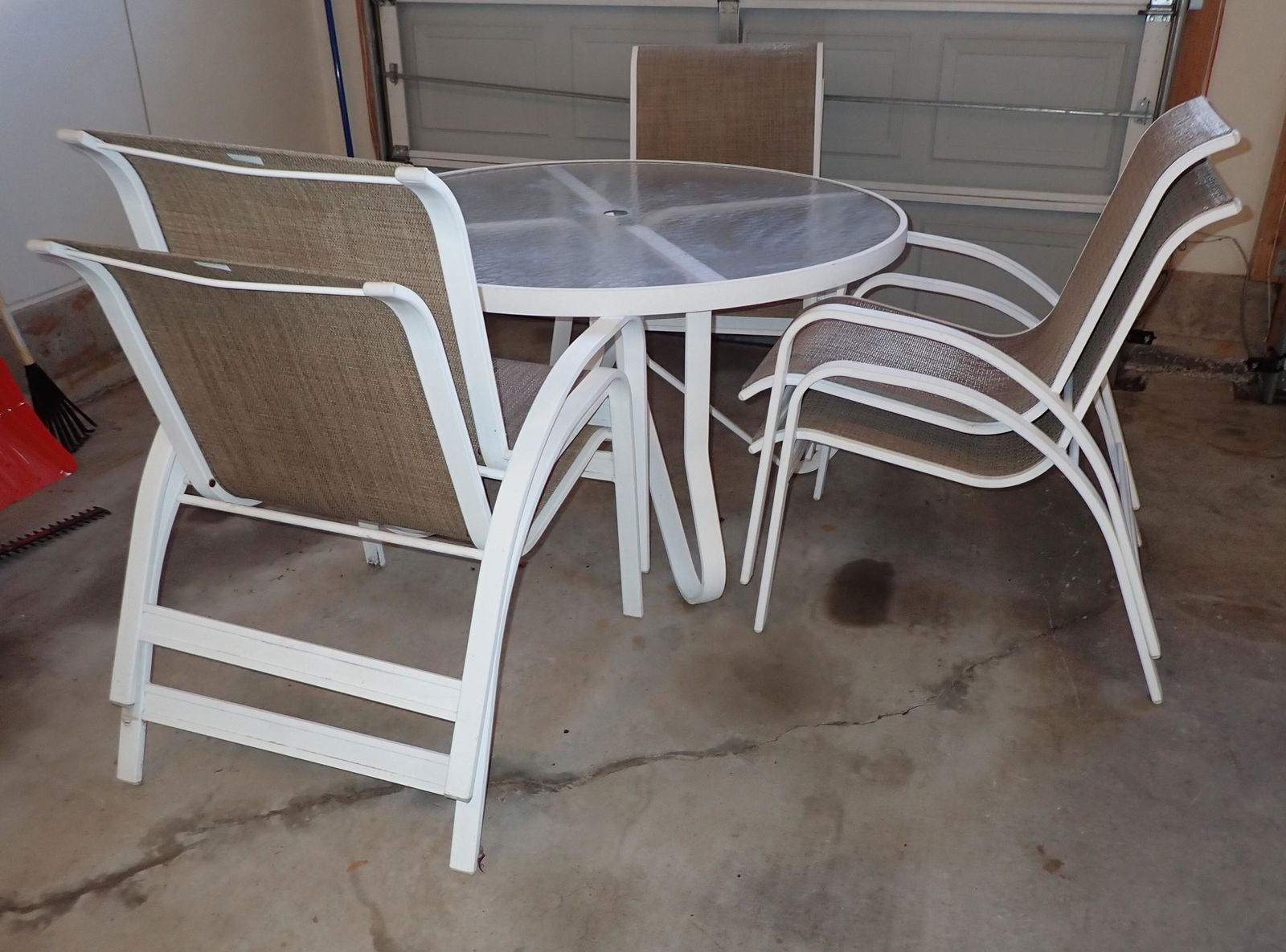 Aluminum Patio Table and 6 Chairs (1 of 2)