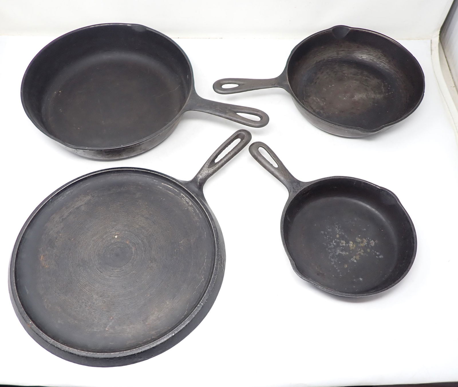 Cast Iron Skillets and Griddle (1 of 1)