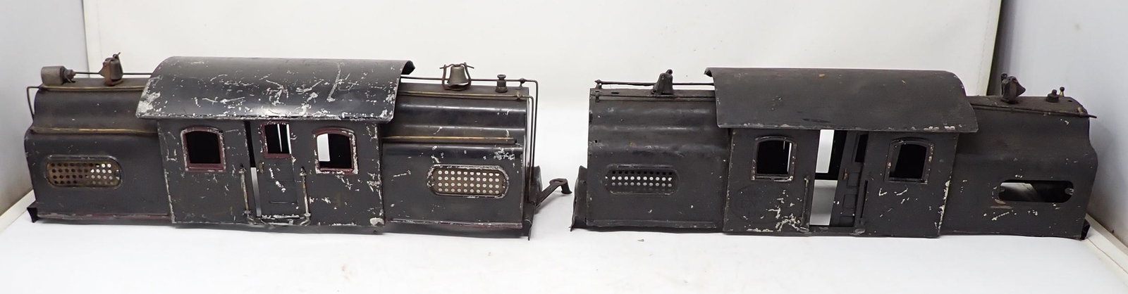 2 New York Central 42 Lionel Locomotive Bodies (1 of 10)