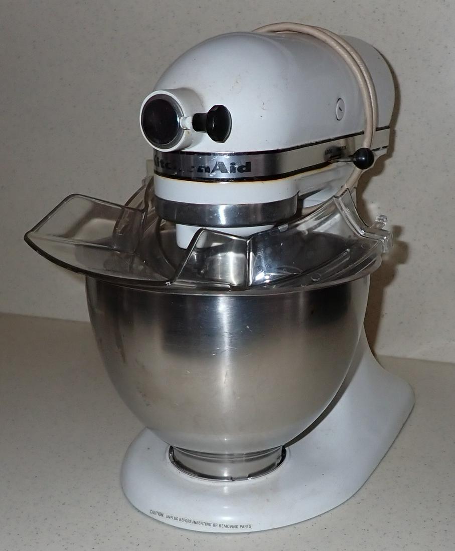 KitchenAid Mixer (1 of 4)