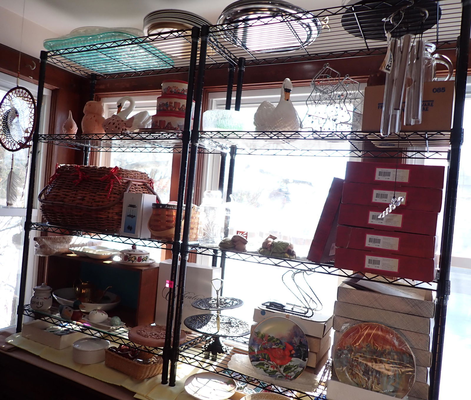 Collector Plates Picnic Basket Shelving Contents (1 of 13)