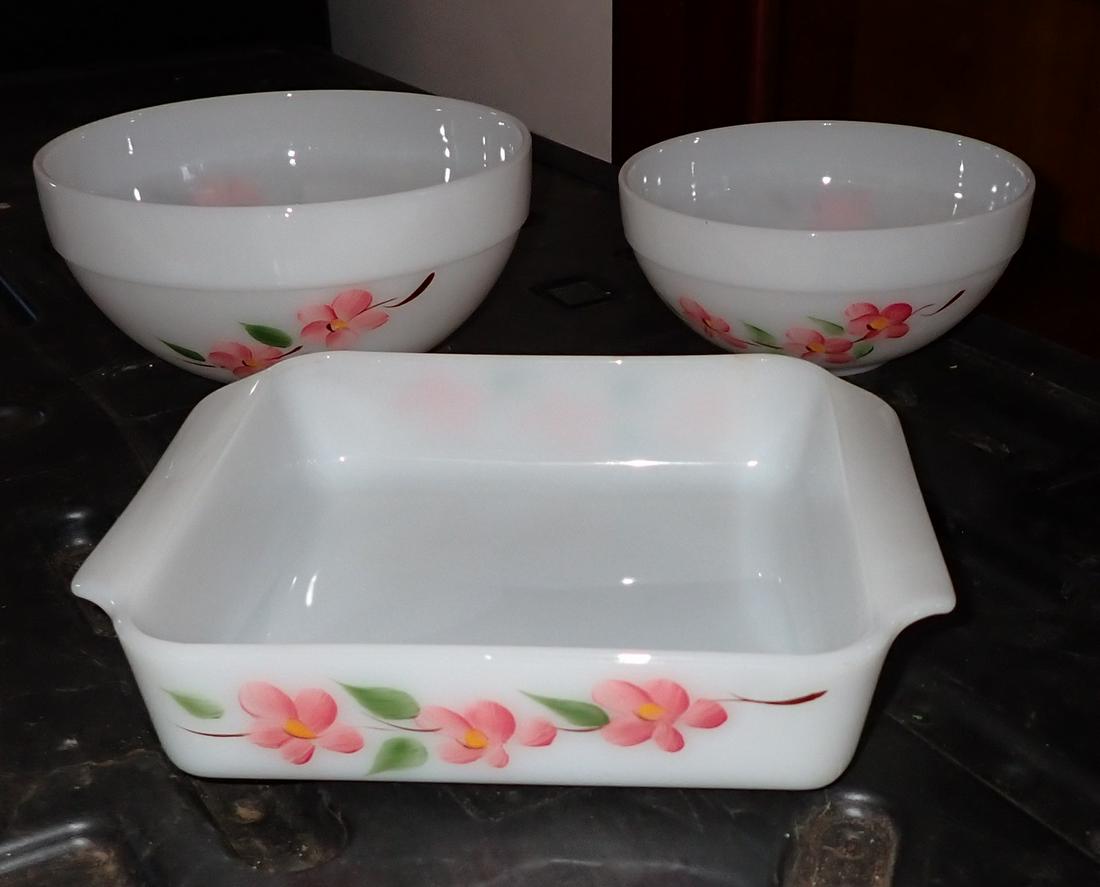 Hand Painted Fire King Casserole & Mixing Bowls (1 of 3)