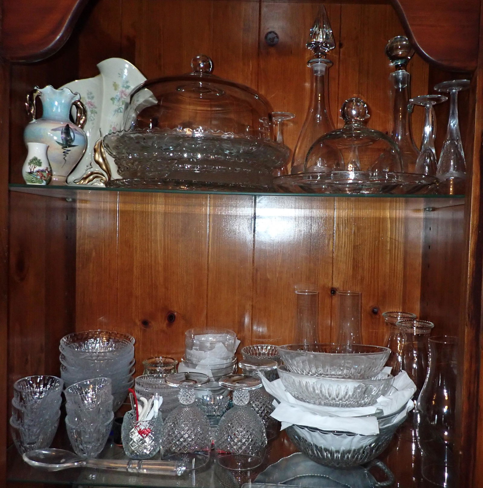 Decanters Cake Trays Misc Glassware (1 of 5)