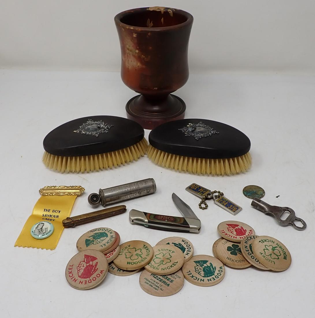 Nodder Dog Fireman Shaving Mug Pocket Knives (1 of 9)