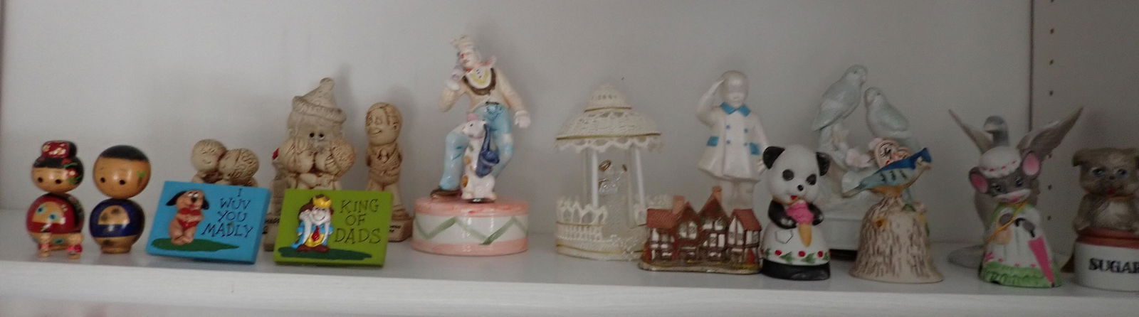 Knick Knacks Figurines & Misc (1 of 4)