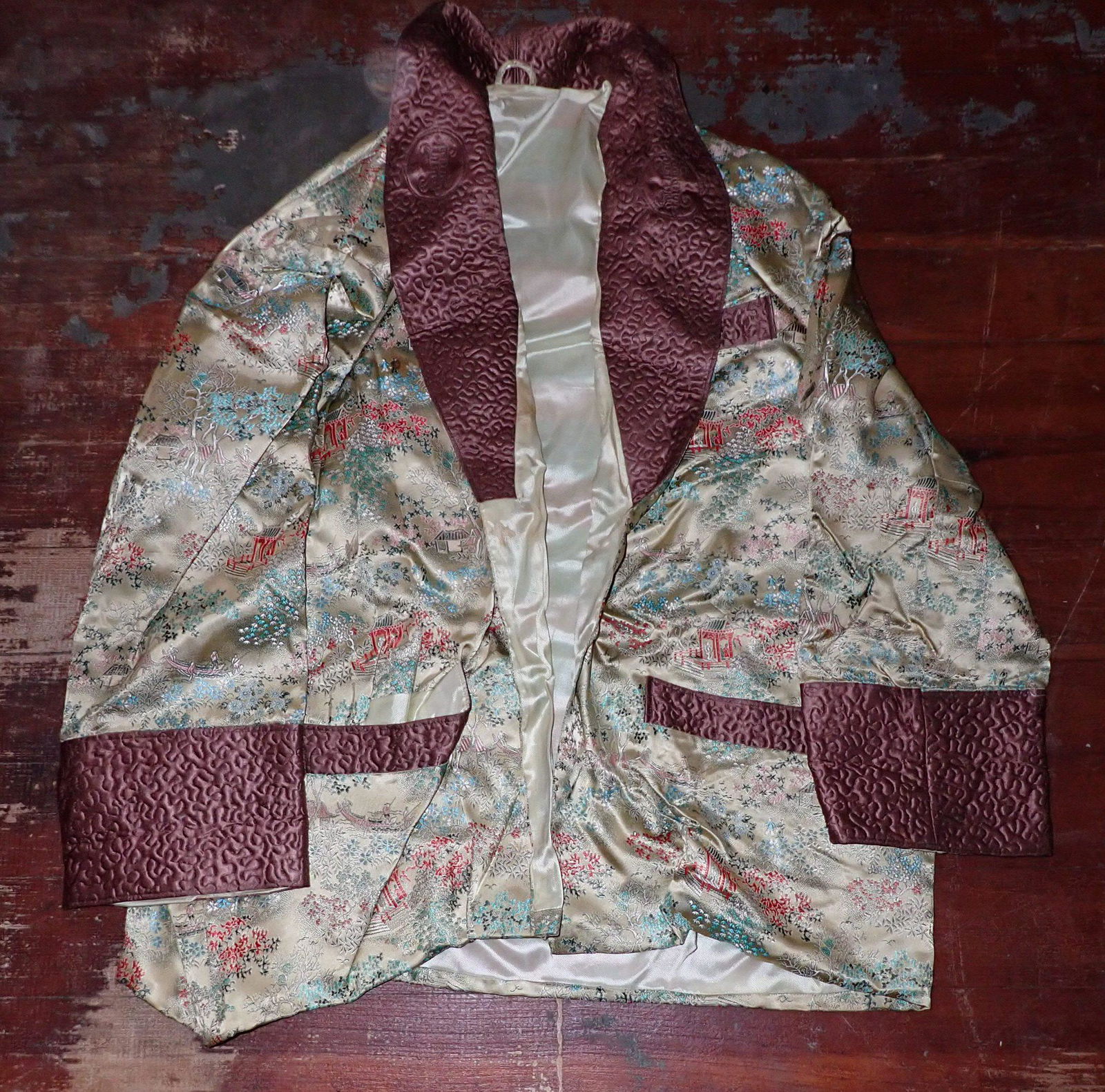 Oriental Robe (1 of 8)