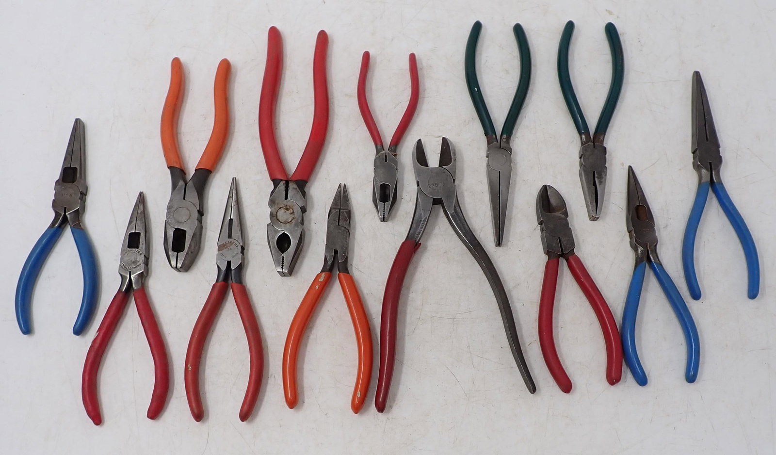 Linemans Pliers & Snips (1 of 3)