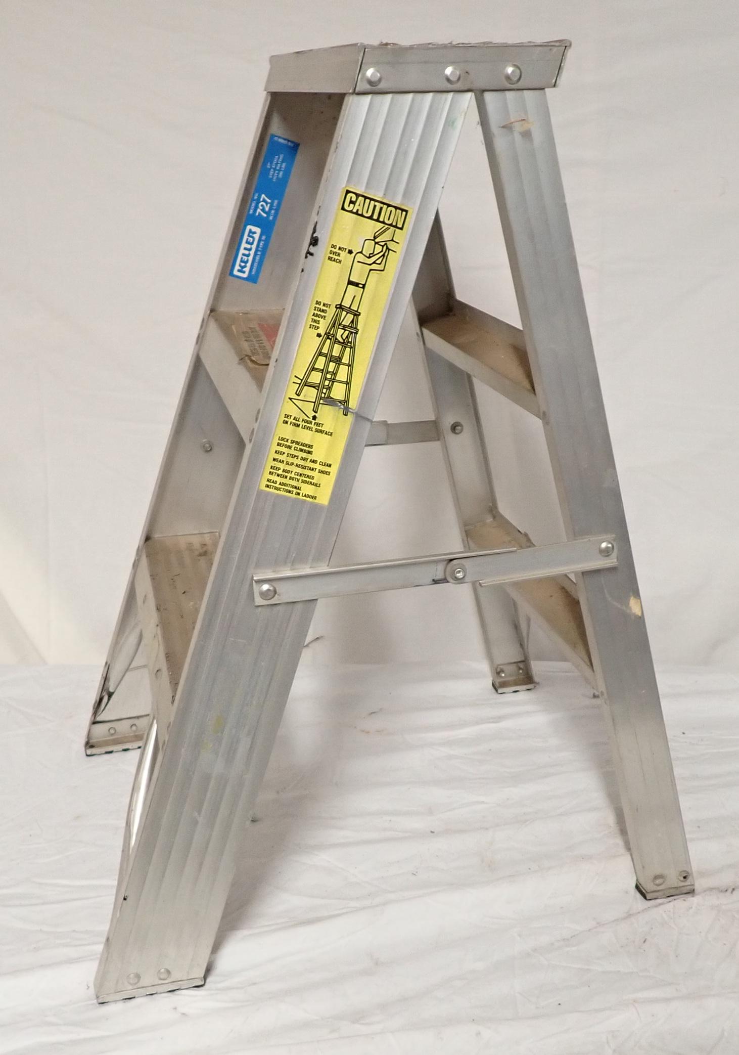 Keller Model 727 Step Ladder (1 of 3)