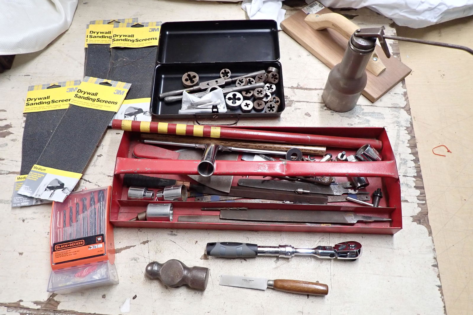 Taps Drill Bits Sanding Screen 3/8" Rachet (1 of 6)