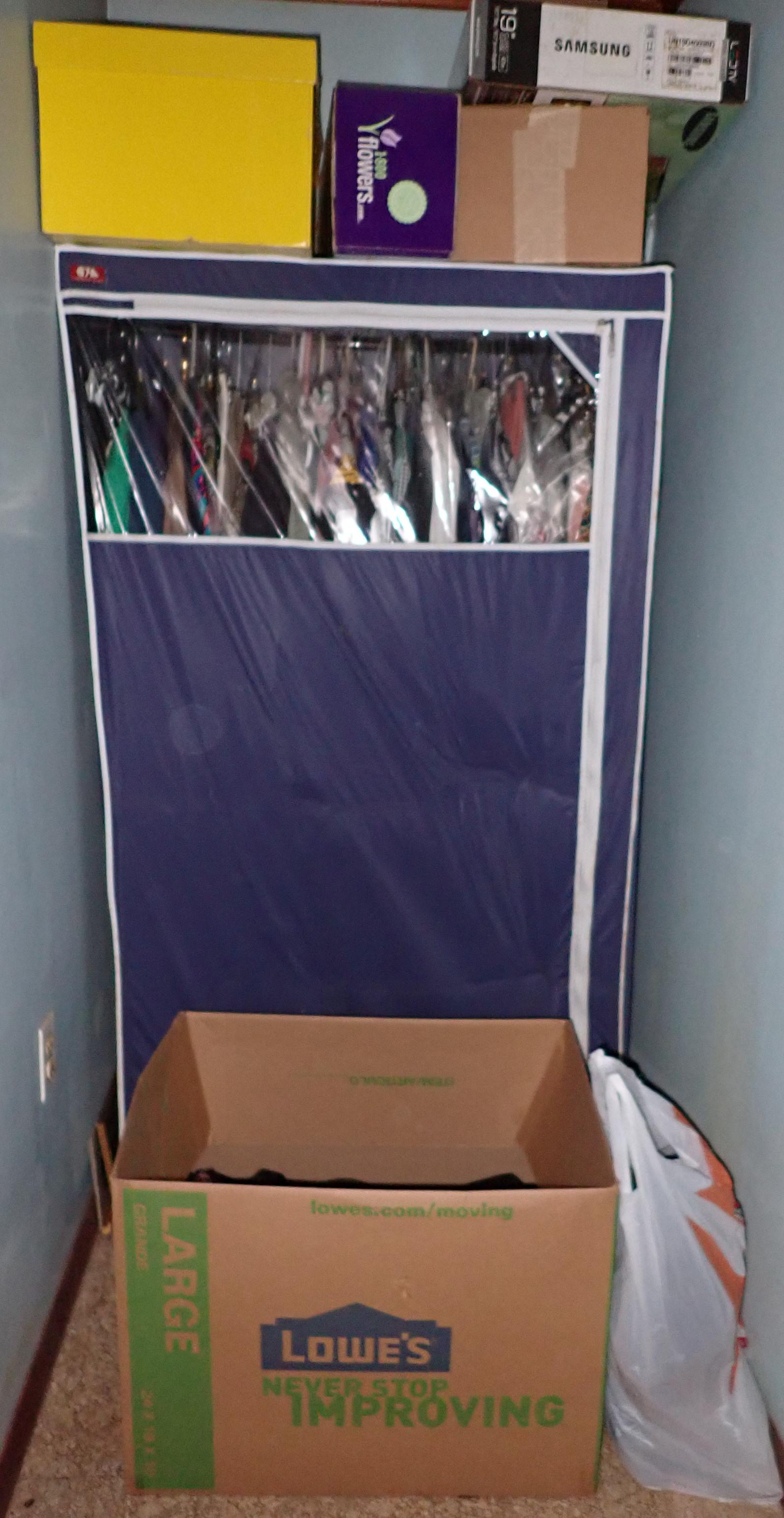 Clothing & Purses (1 of 4)