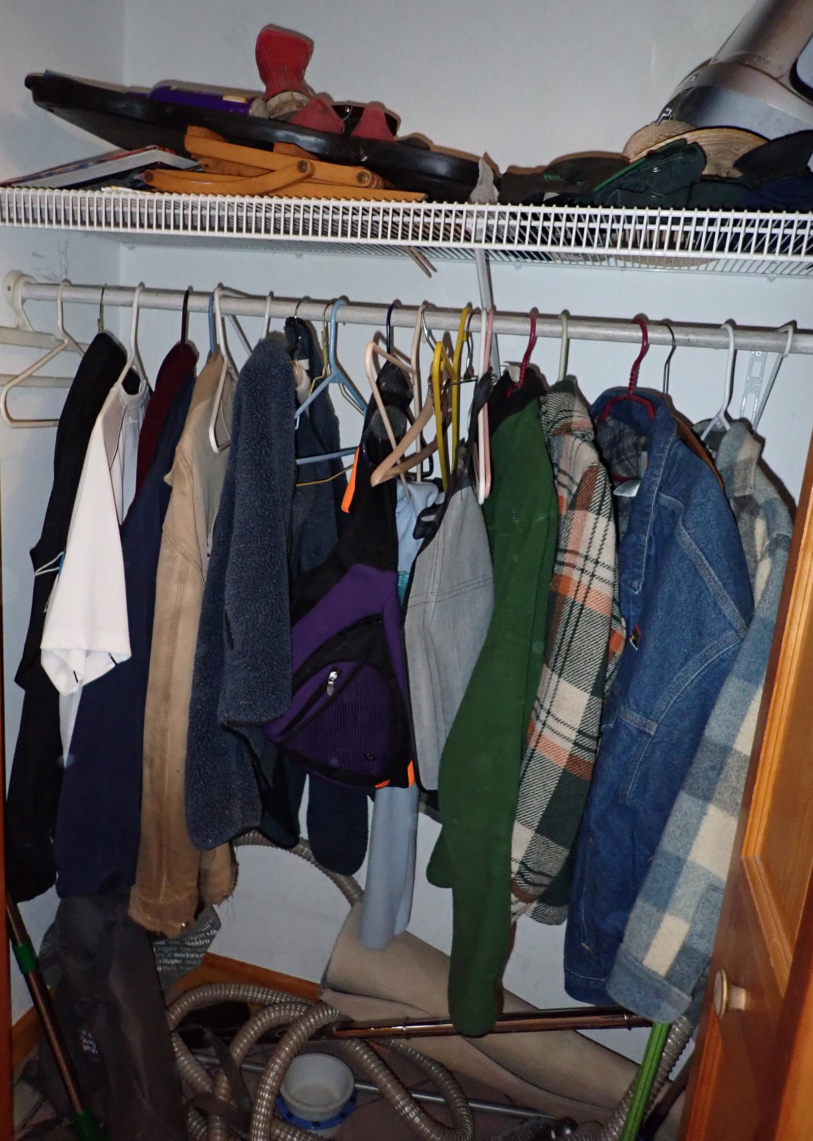 Clothing Closet Contents incl Woolrich & Carhartt (1 of 7)