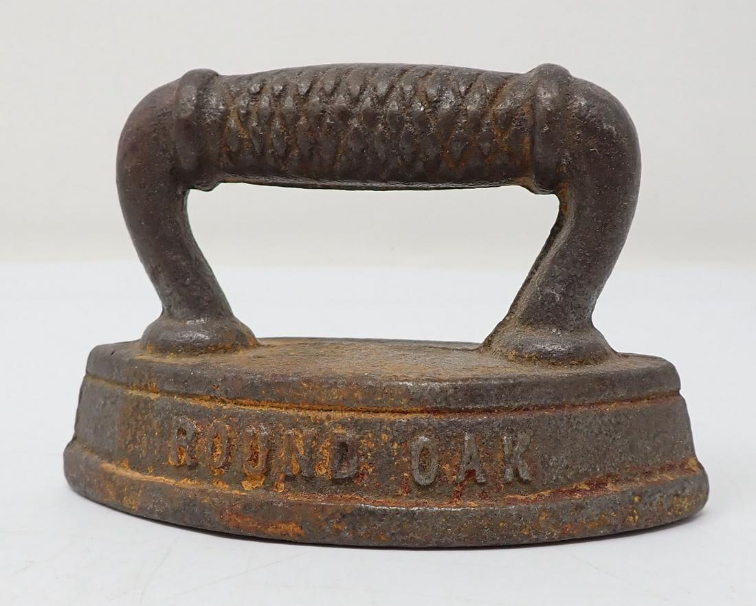 Cast Iron Round Oak Stoves & Ranges Sad Iron (1 of 2)