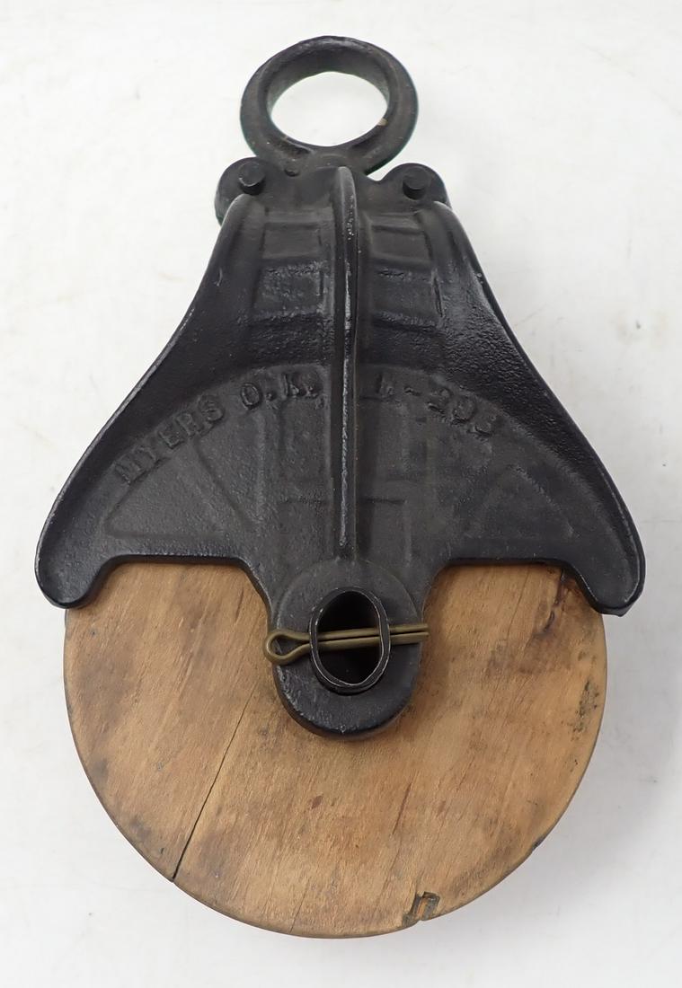 Myers Cast Iron Pulley (1 of 2)