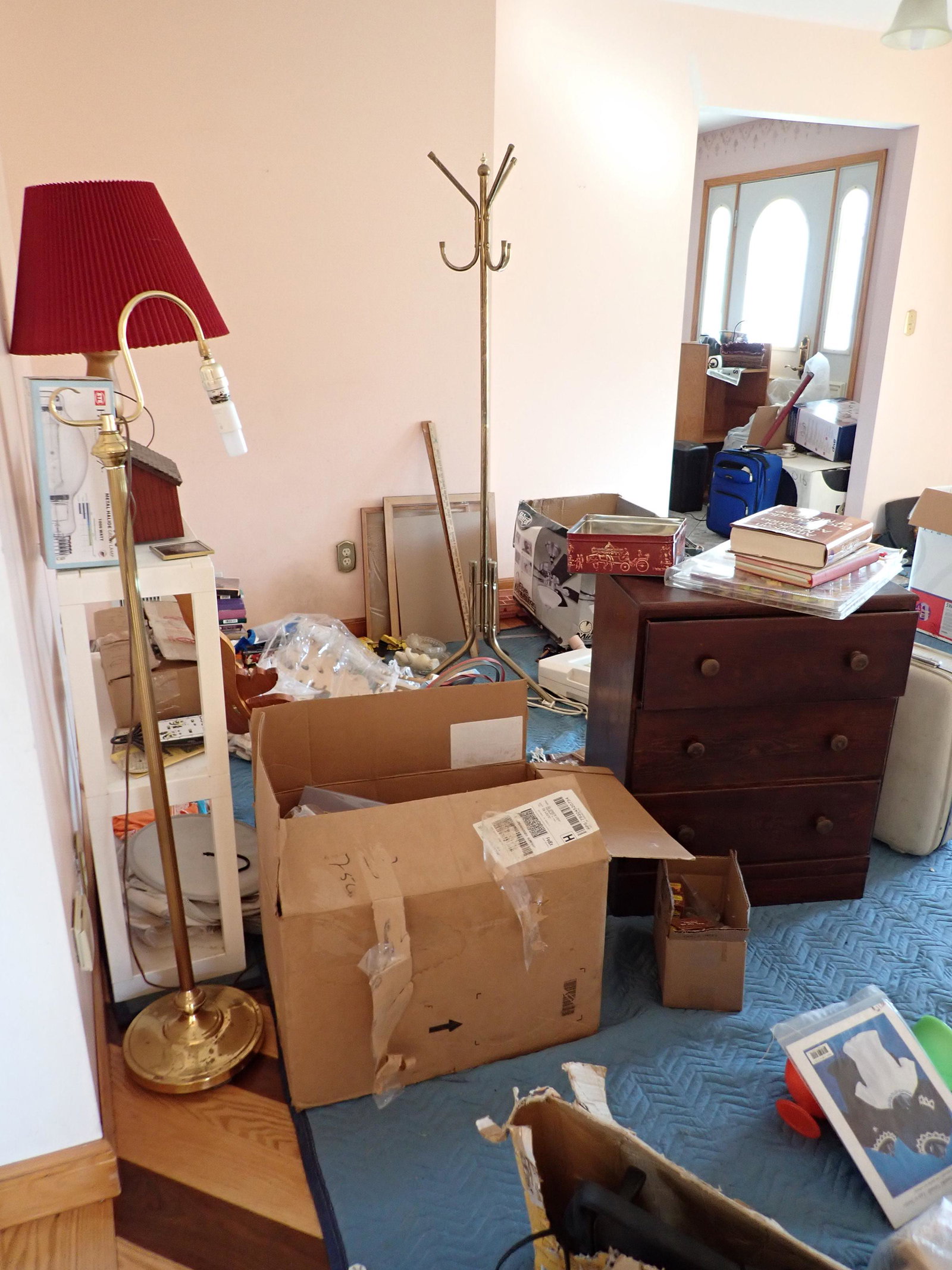 Room Contents incl Kirby (1 of 20)